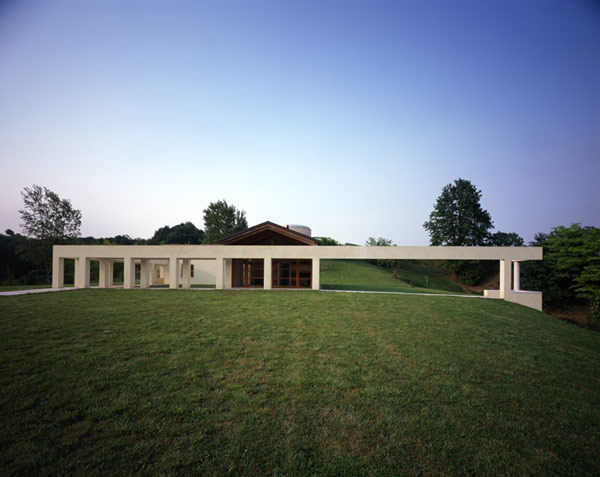 Architettiriccival_House on a plateau
